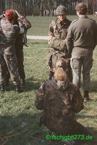 4. FschJgBtl 273 1990 Sprungdienst CH53
