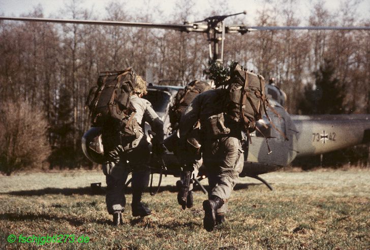 Luftlandeübungen mit Bell UH-1D